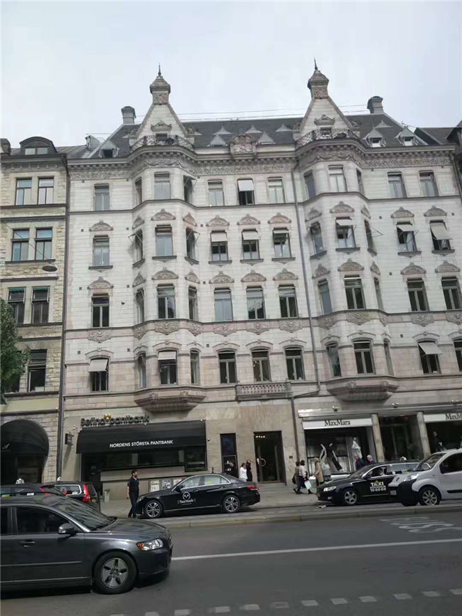 北歐+俄羅斯14日游集錦 沙尼亞首都塔林、諾貝爾文學(xué)研究院、天主教堂、王宮和皇家圖書館