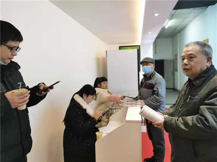 四川中青旅綿陽分社、綿陽市中旅假日旅行社、綿陽自來文化傳播有限公司24H自助售貨服務盛大開業(yè)